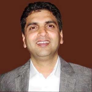 top-laser-spine-surgeon-bombay-hospital-mumbai-qatar