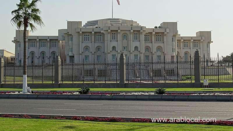all-shops-will-remain-closed-and-commercial-activities-will-be-suspended-on-fridays-and-saturdays_qatar