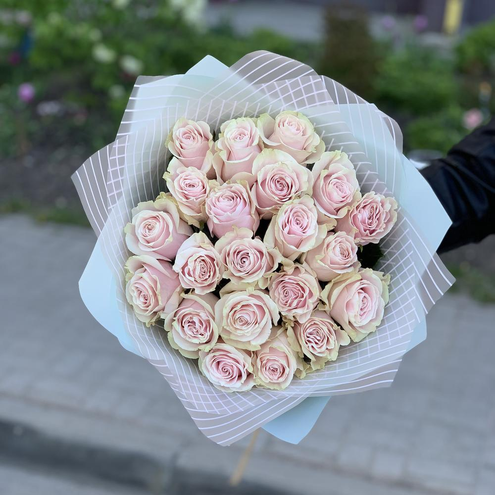 8 unconventional and creative ways to include flowers in your home decor 